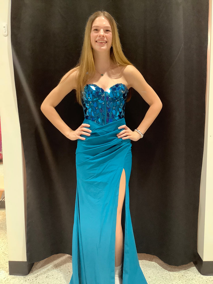 XO Exclusive Prom Dress P4602