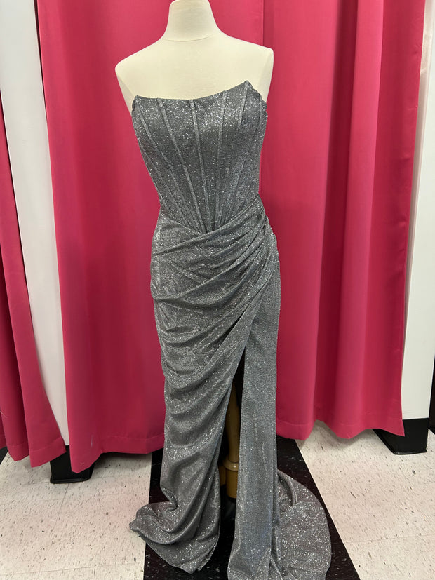 XO Exclusive Prom Dress P4610