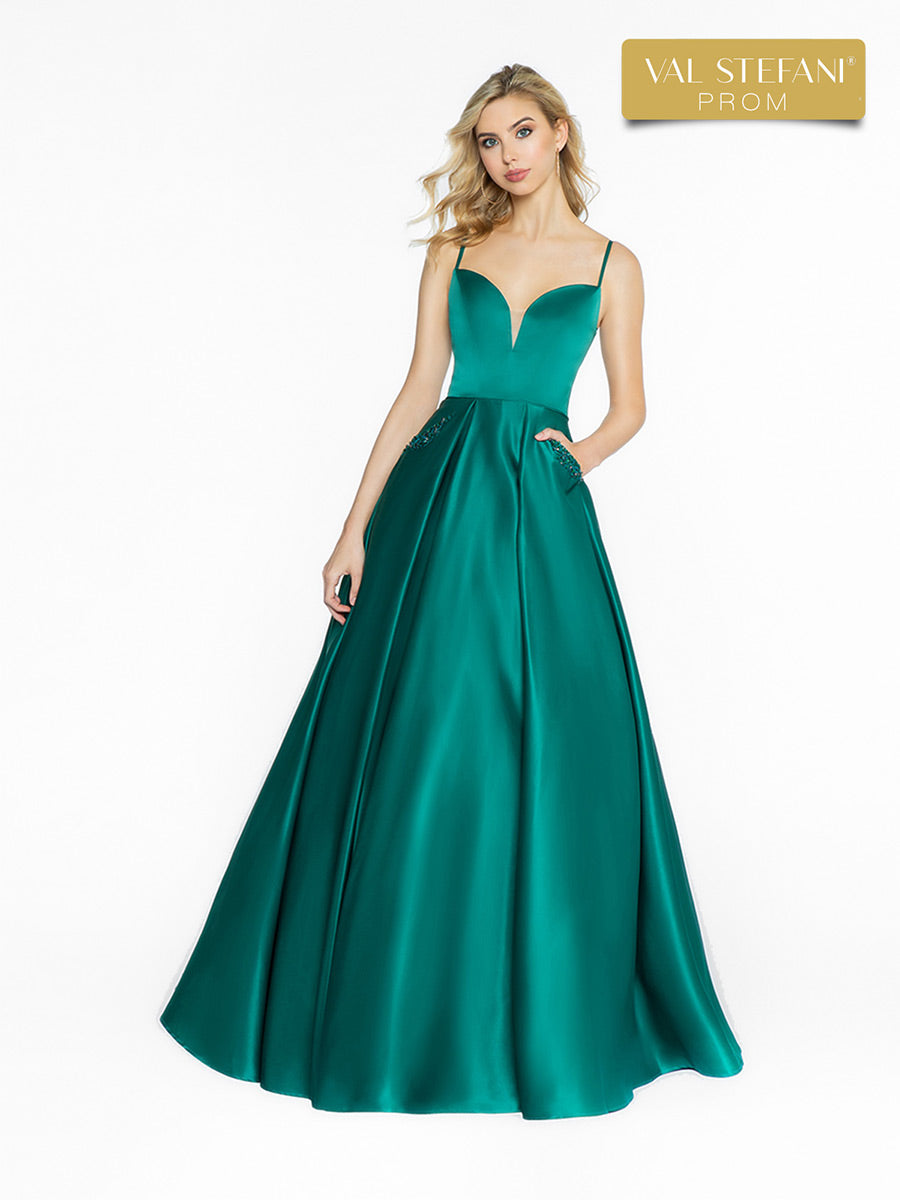 Val outlets stefani prom dress